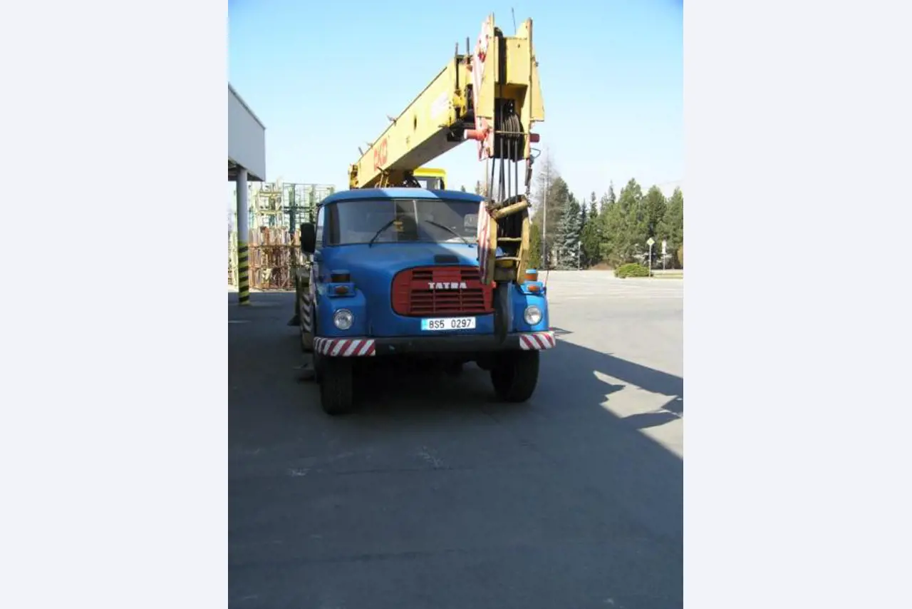 Prumyslových robotu-3